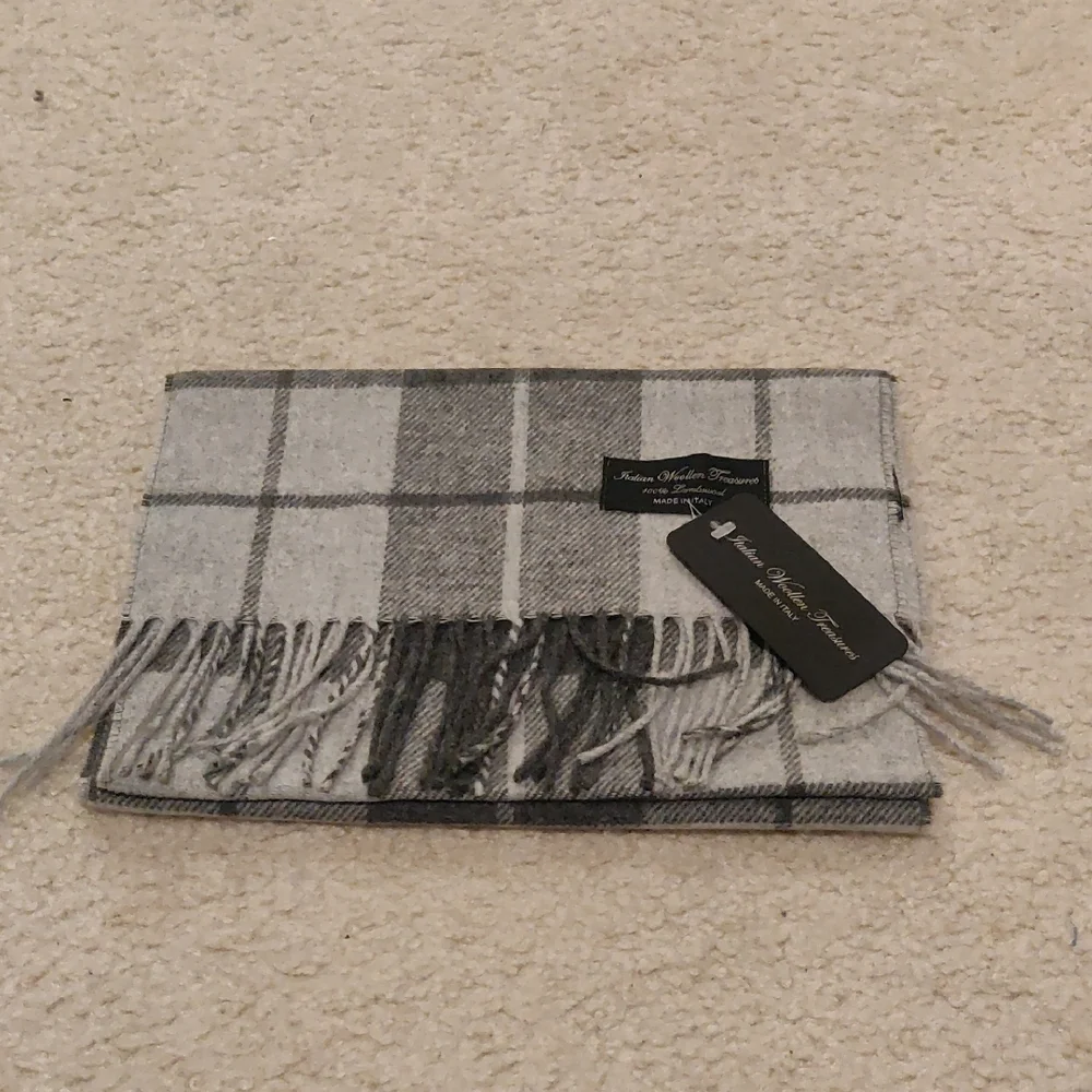 New!Gray Men's Plaid Handcrafted Soft LambWool Scarf Made In Italy Y2K Cottageco